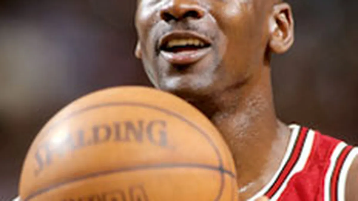 Michael Jordan, amendat de NBA cu 100.000 $