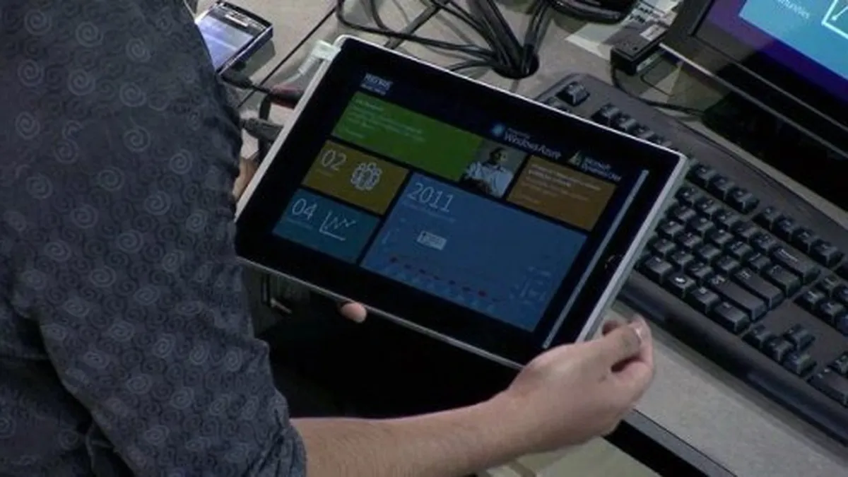 Intel a prezentat un Ultrabook ce ruleaza noul Windows 8 (video)