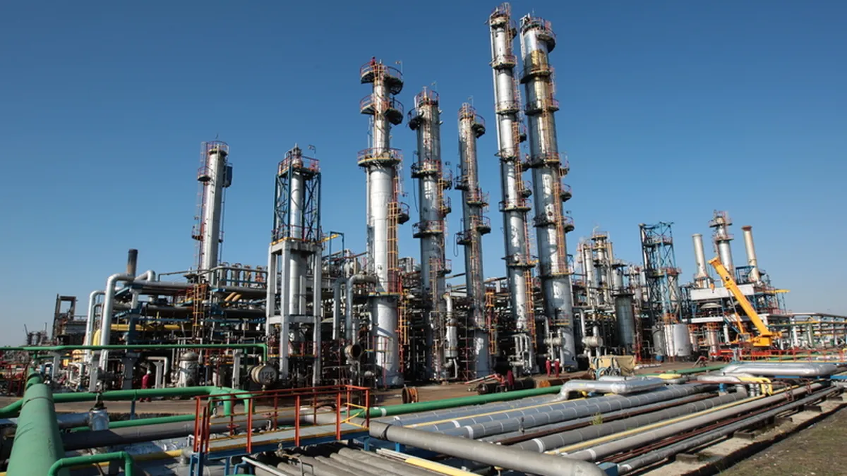 Rafinaria Petromidia va fi oprita in perioada 22 octombrie - 3 noiembrie, pentru lucrari tehnologice