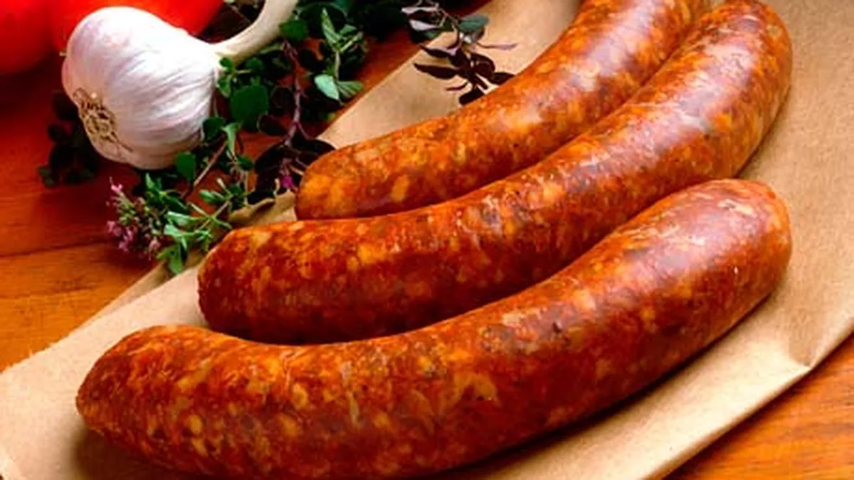 Producatorii de mezeluri, nevoiti sa importe materie prima pentru productia de carnati