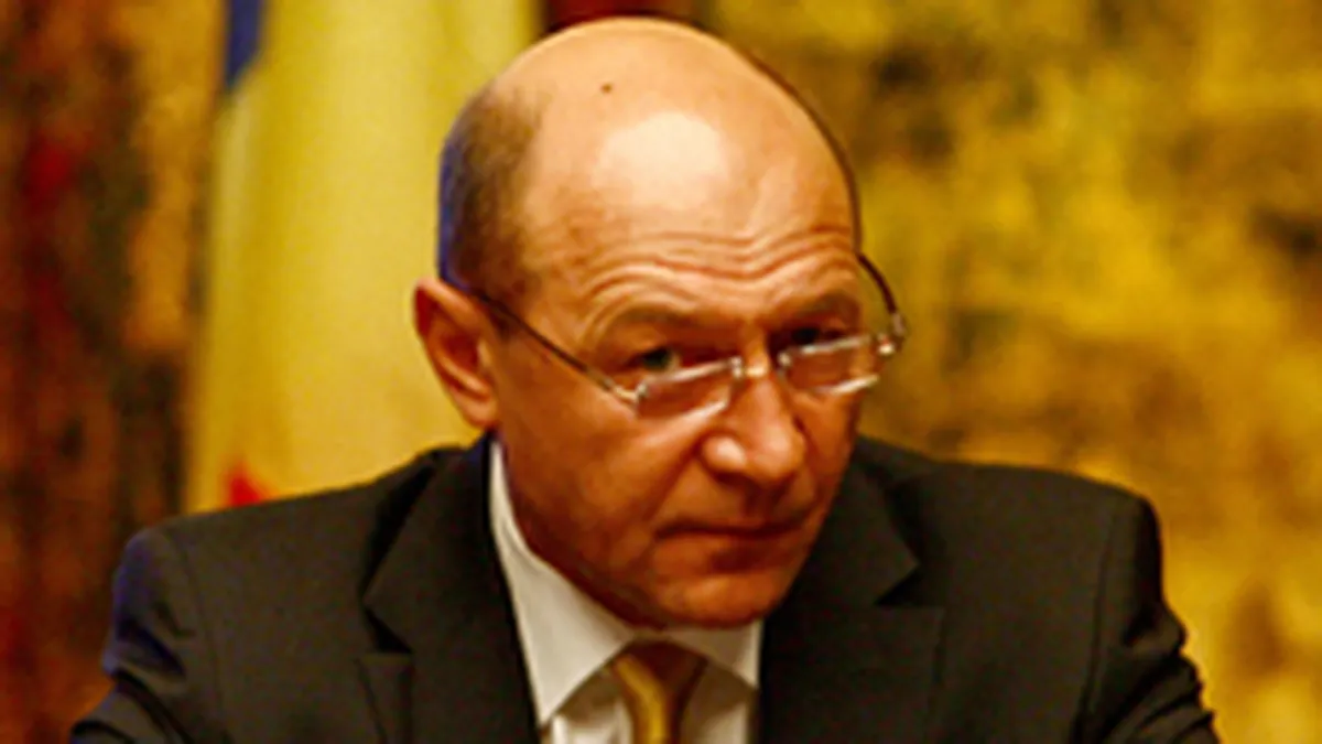 Basescu catre olandezi: Nu mai exportati flori firmelor fantoma din Romania
