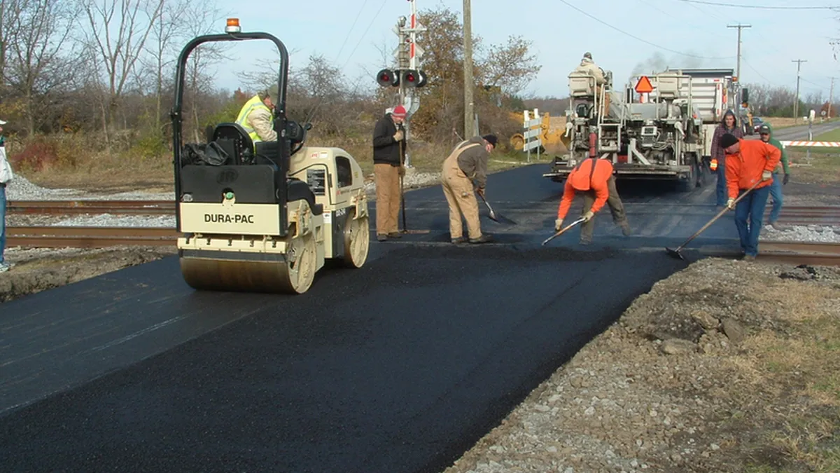 Guvernul a identificat noi surse de finantare pentru drumuri. Vezi care sunt