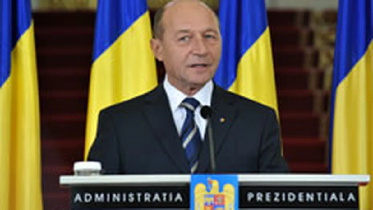Basescu: Trebuie sa reducem cheltuielile si in 2012, pentru a mentine investitiile