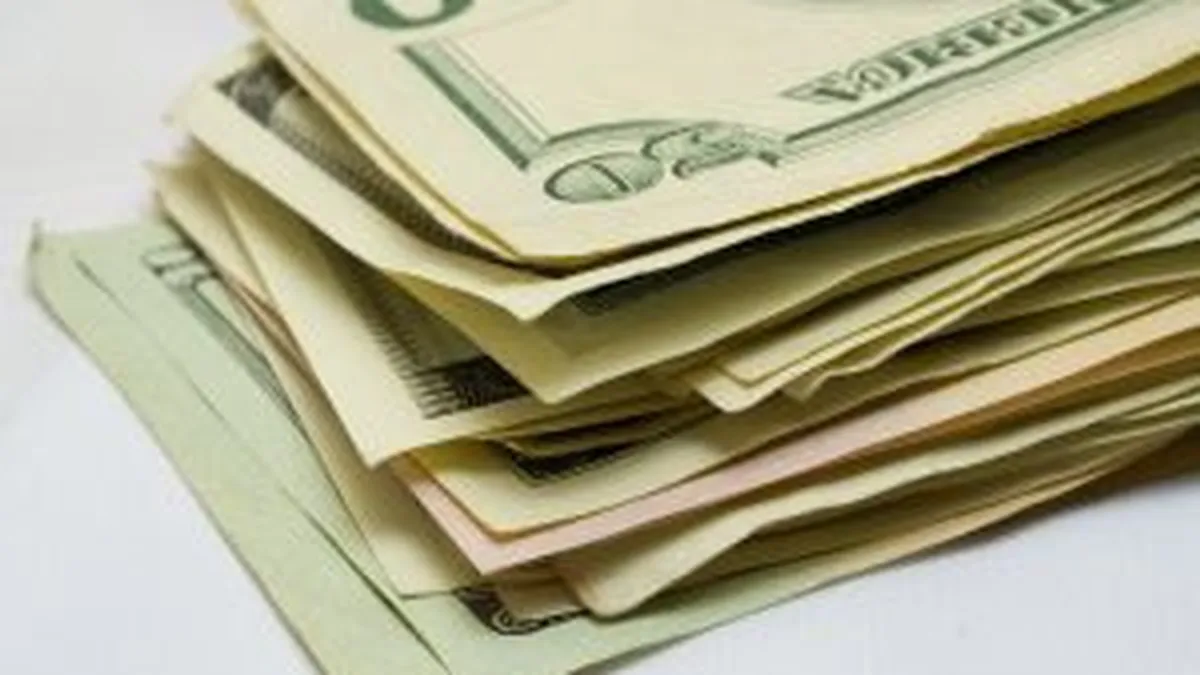 Europa lovita de criza se pregateste pentru invazia fondurilor de investitii americane