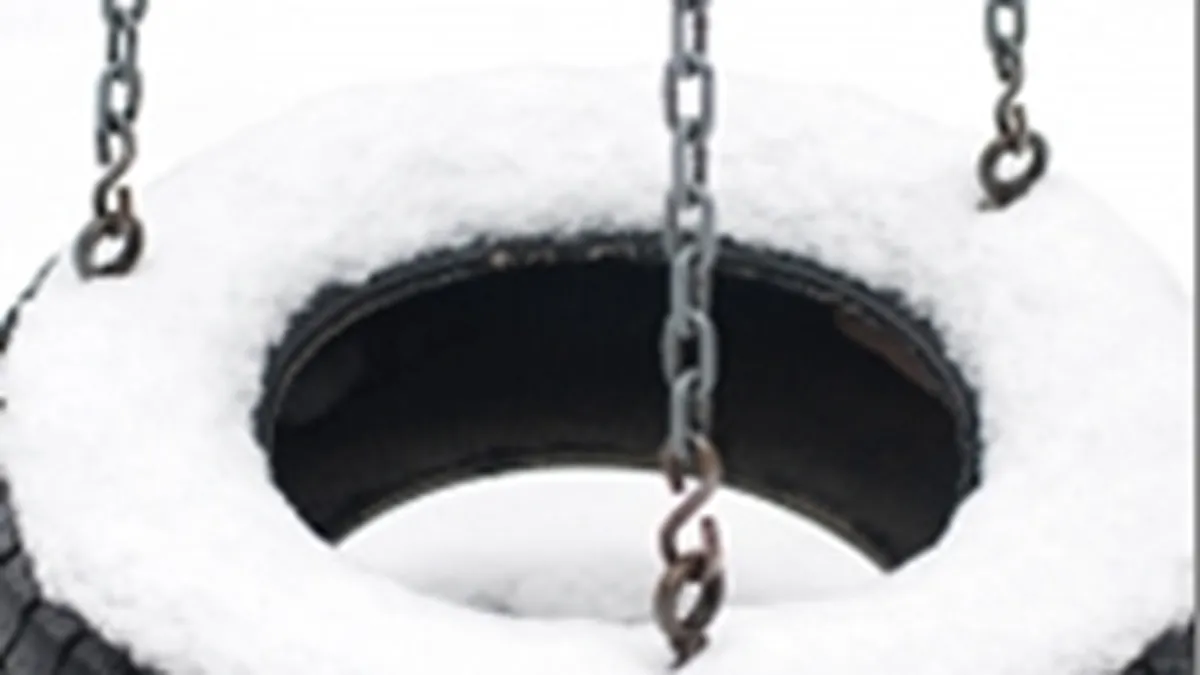 Transportatorii: Preturile anvelopelor de iarna au explodat