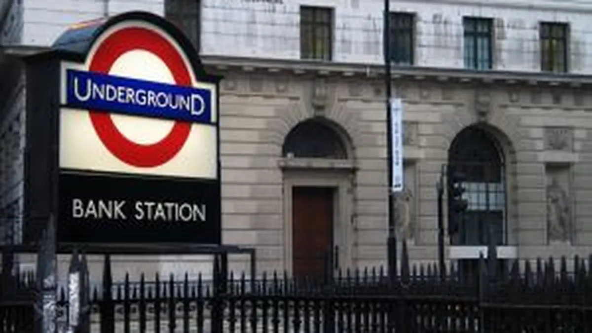 Lupta anticapitalism: Extremistii de la IRA au bombardat doua banci din Irlanda de Nord