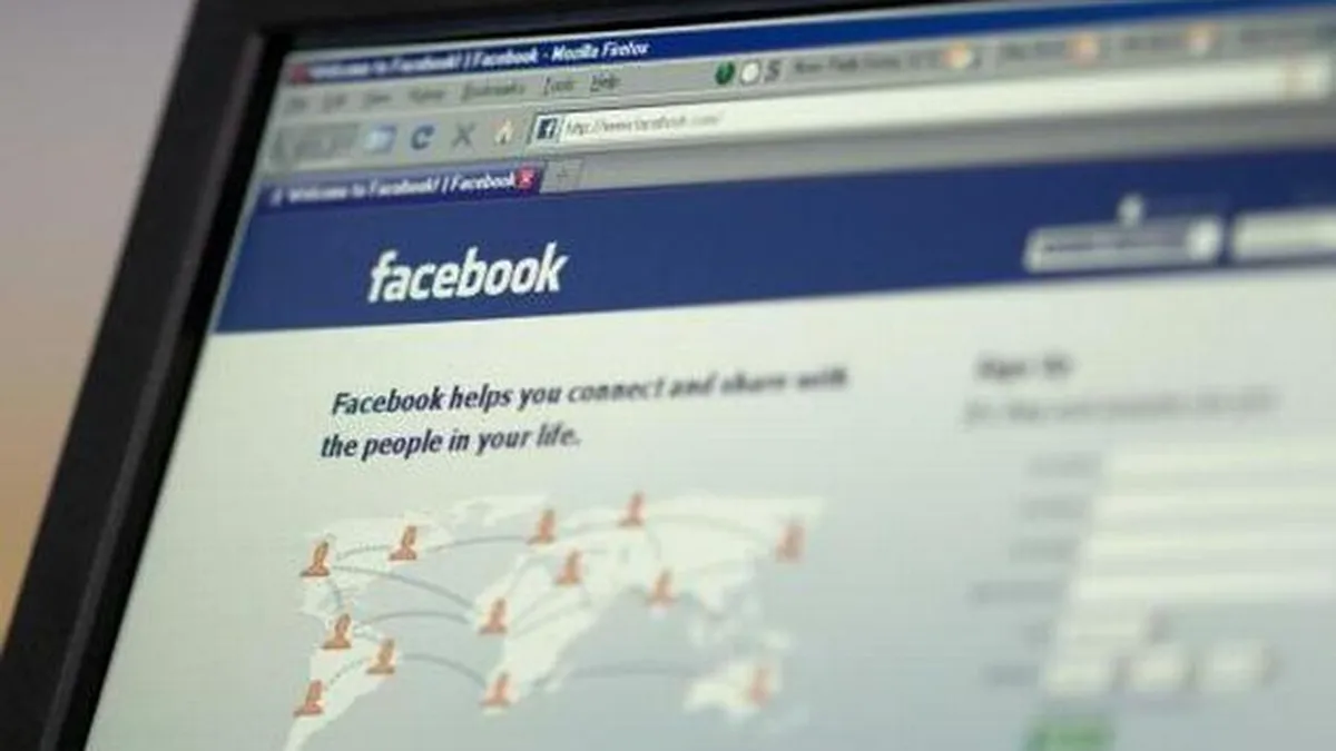 Facebook sau Twitter, mai importante decat salariul pentru o treime din tineri