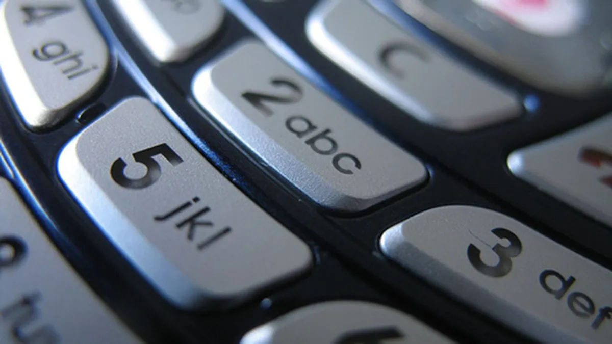 Piata telecom scade, operatorii se orienteaza catre clientii-companii