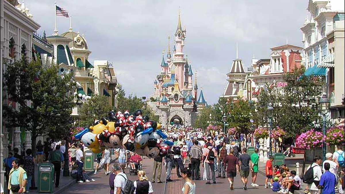 Ce nu stiai despre Disneyland: Vezi ce secrete ascunde lumea lui Mickey