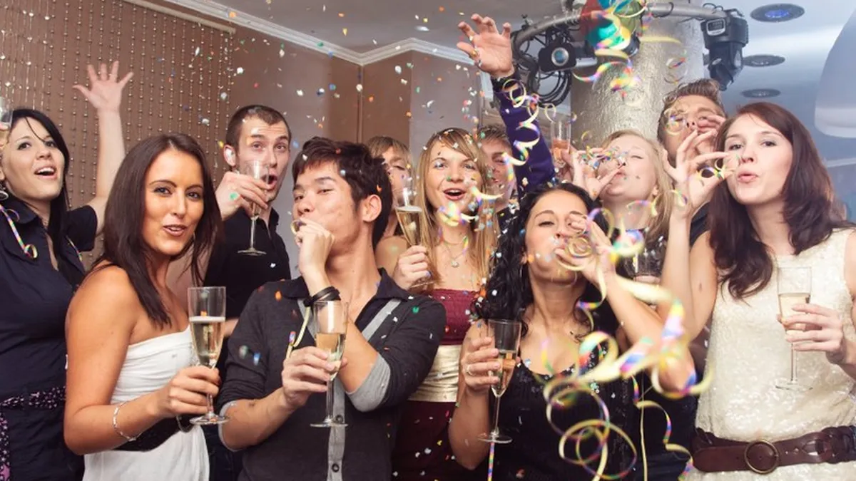 Cum sa supravietuiesti petrecerii de Craciun a companiei fara sa te faci de ras