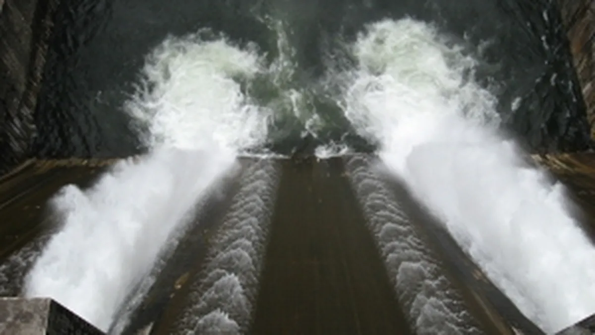 E oficial: Hidroelectrica reziliaza contractele cu baietii destepti