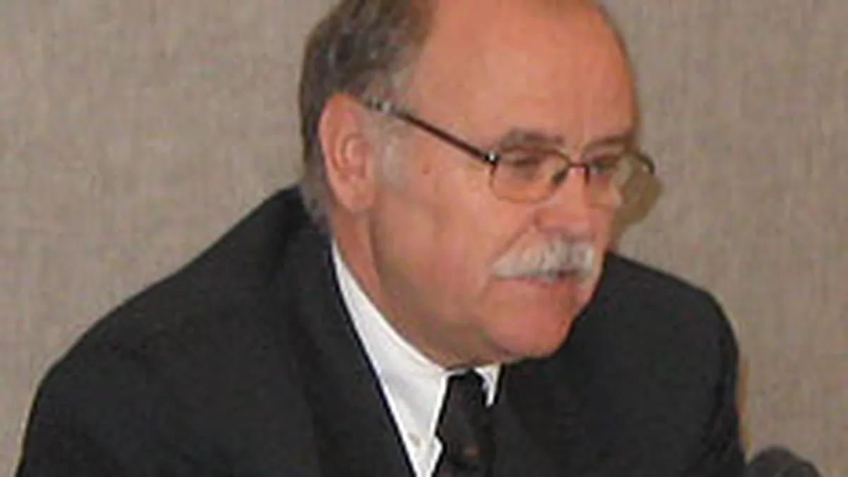 Seful unuia dintre cele mai mari lanturi hoteliere locale: Nu mai investesc 1 leu pana cand nu se limpezesc lucrurile