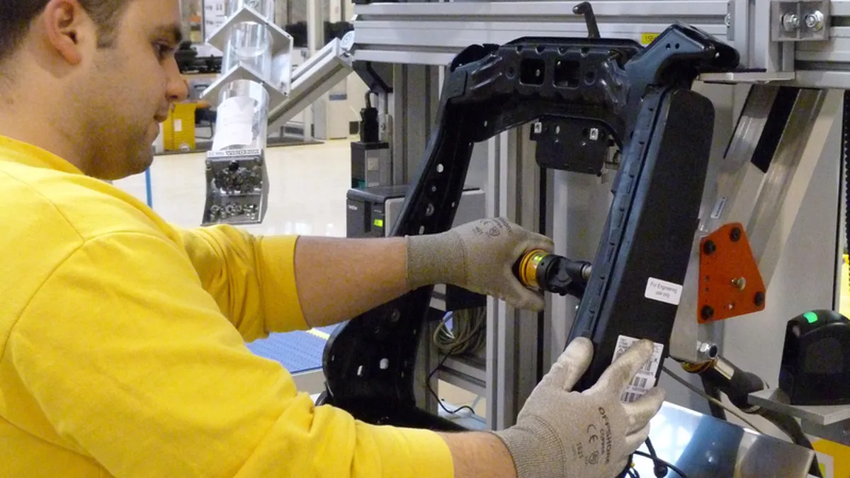 Noul furnizor Ford de la Craiova ar putea produce scaune pentru 300.000 de masini pe an (Foto)