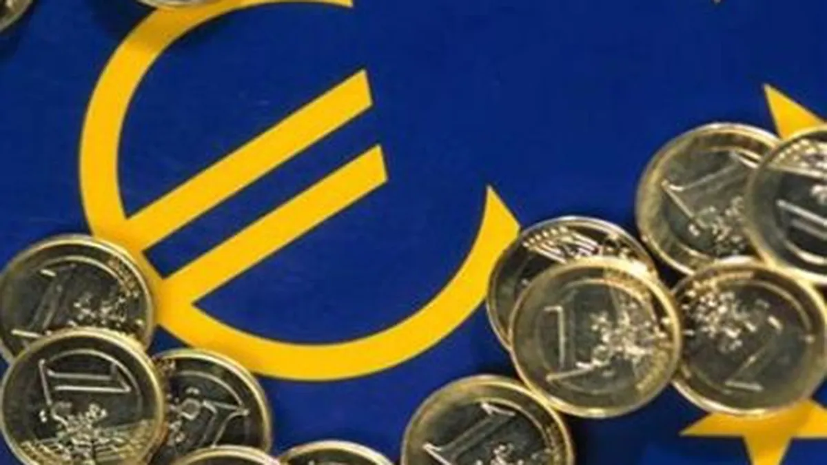 FMI: Grecia ar putea fi nevoita sa reduca salariul minim si sa taie bonusurile din sectorul privat