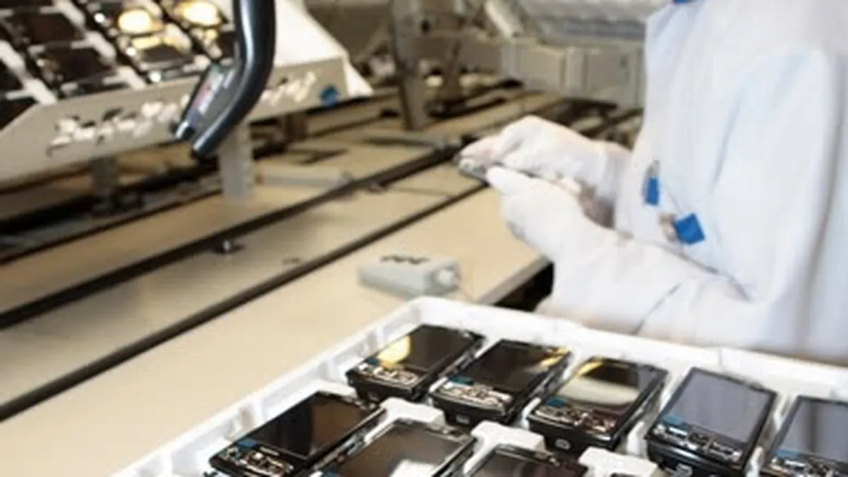 Nokia concediaza alti 4.000 de angajati si muta productia in Asia