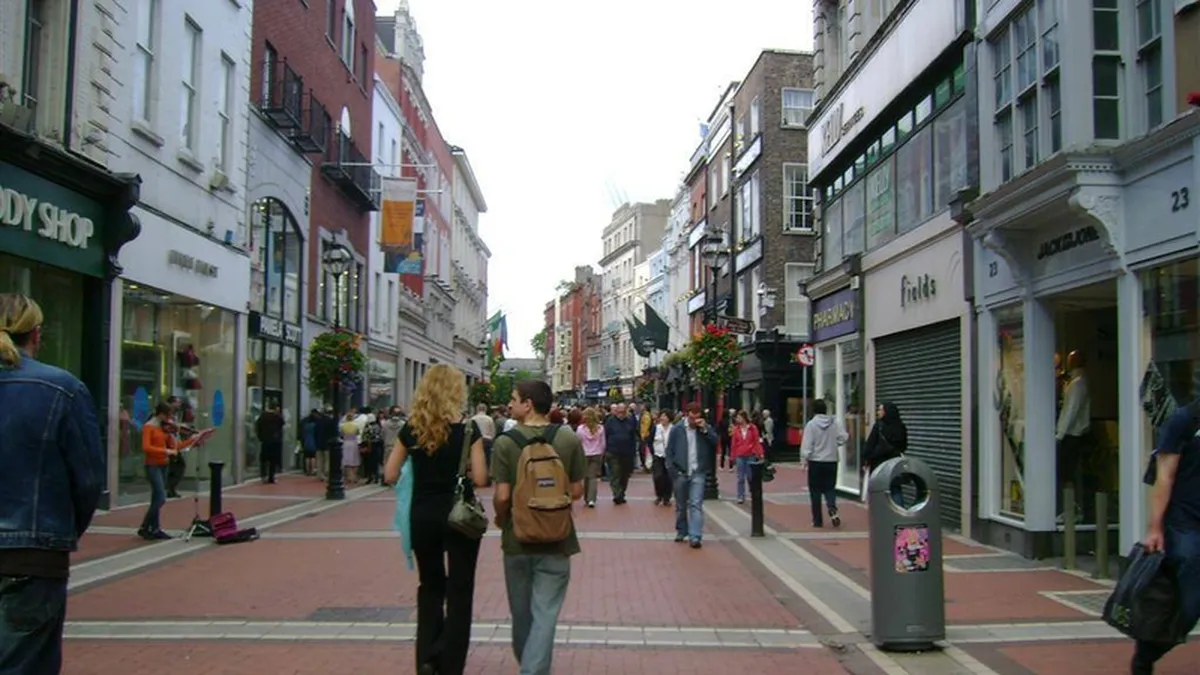 Monopolul mall-urilor. De ce nu are Bucurestiul shopping stradal