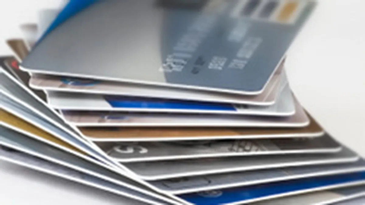 Cum renunta romanii la cozile de achitat taxe