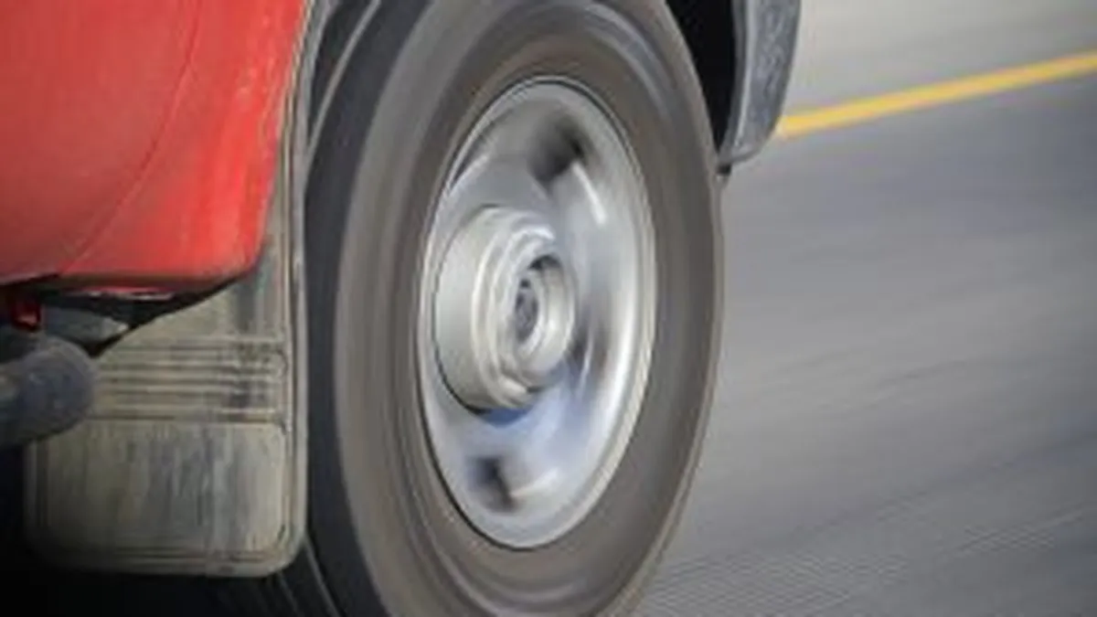 Piratii soselelor: Cum au disparut tiruri cu mobila Mobexpert si anvelope Pirelli