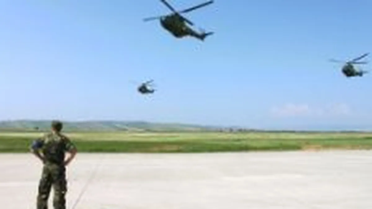 Numarul angajatilor din aparare va fi redus in acest an cu 9,2%