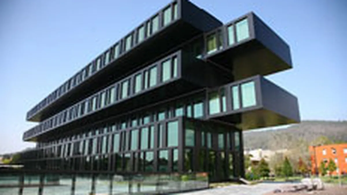 Arhitectura WoW: Cele mai ciudate constructii hoteliere din lume (Galerie Foto)