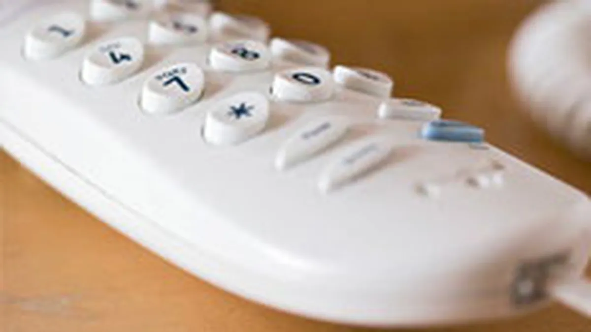 Probleme cu companiile de asigurari? CSA ofera asistenta gratuita prin telefon