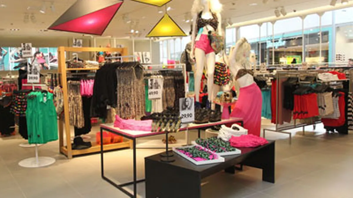 Productia H&M risca sa fie afectata de grevele din Bangladesh