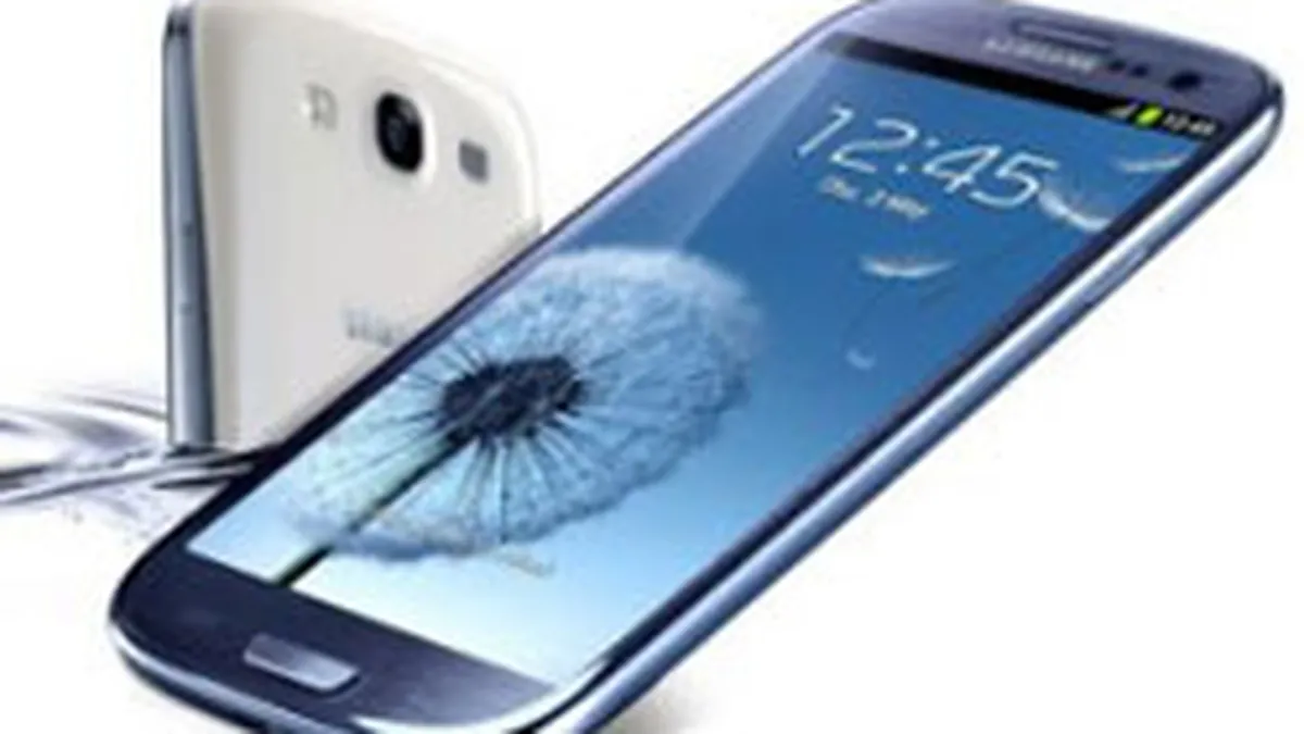 Galaxy S III vs iPhone 4S: Care este mai popular printre romani