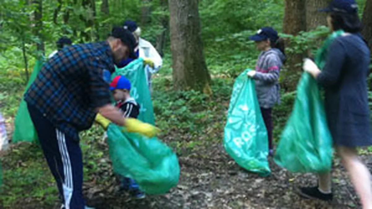 Cat gunoi au strans romanii in Ziua Curateniei Nationale