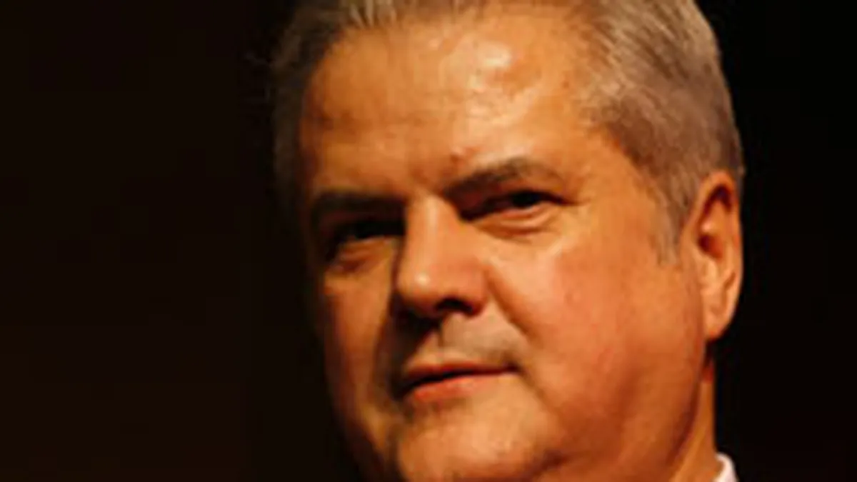 Medicul Ioan Lascar: Adrian Nastase este stabil. Va fi operat joi dimineata