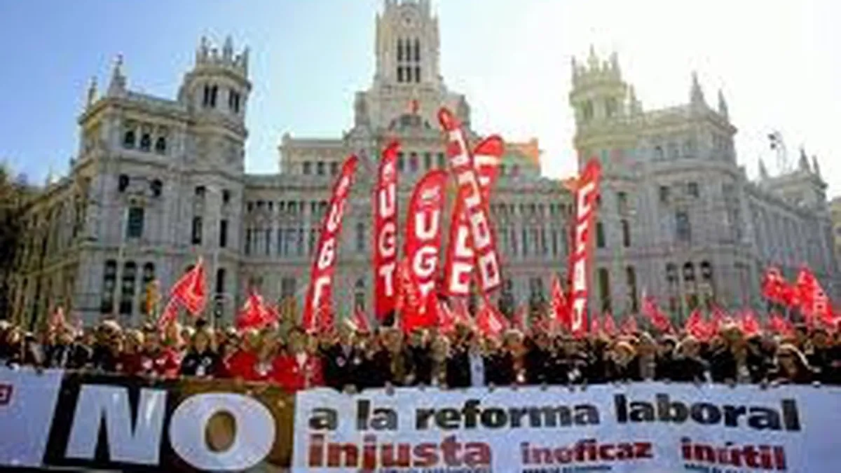 Functionarii publici din Spania anunta proteste impotriva noilor masuri de austeritate