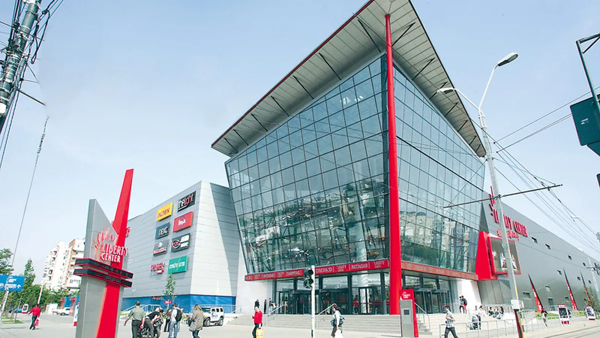 Mai cade un mall: Liberty Center, executat silit