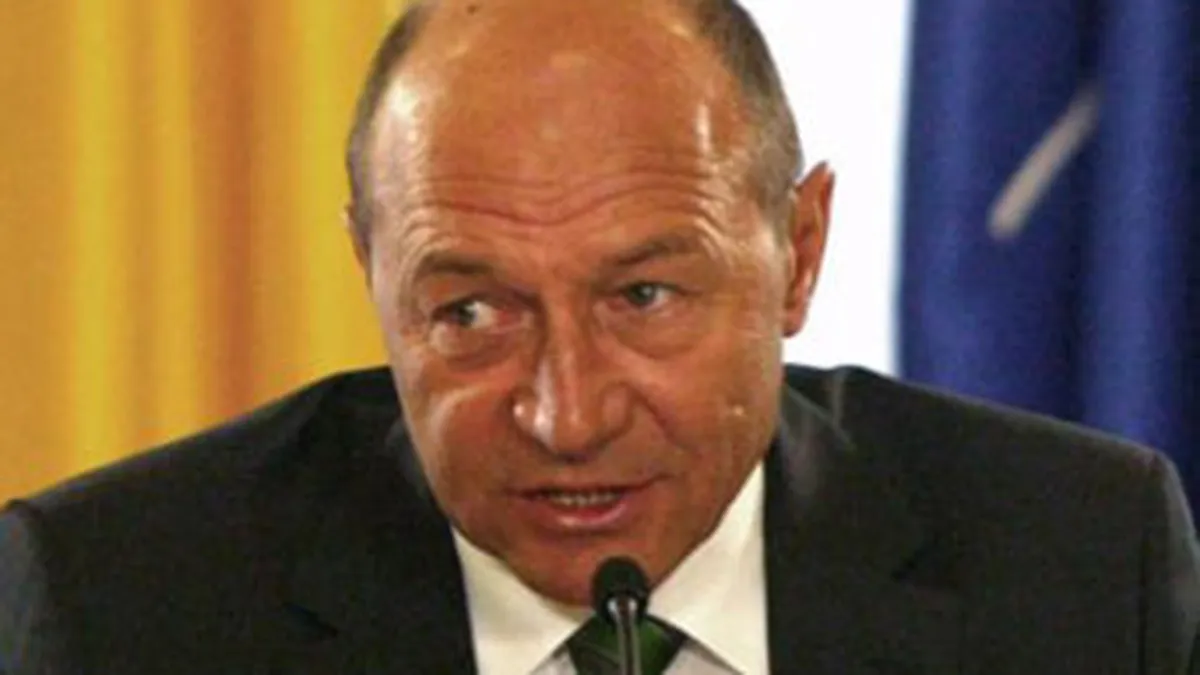 Ziua taierii salariilor, neagra pentru Basescu