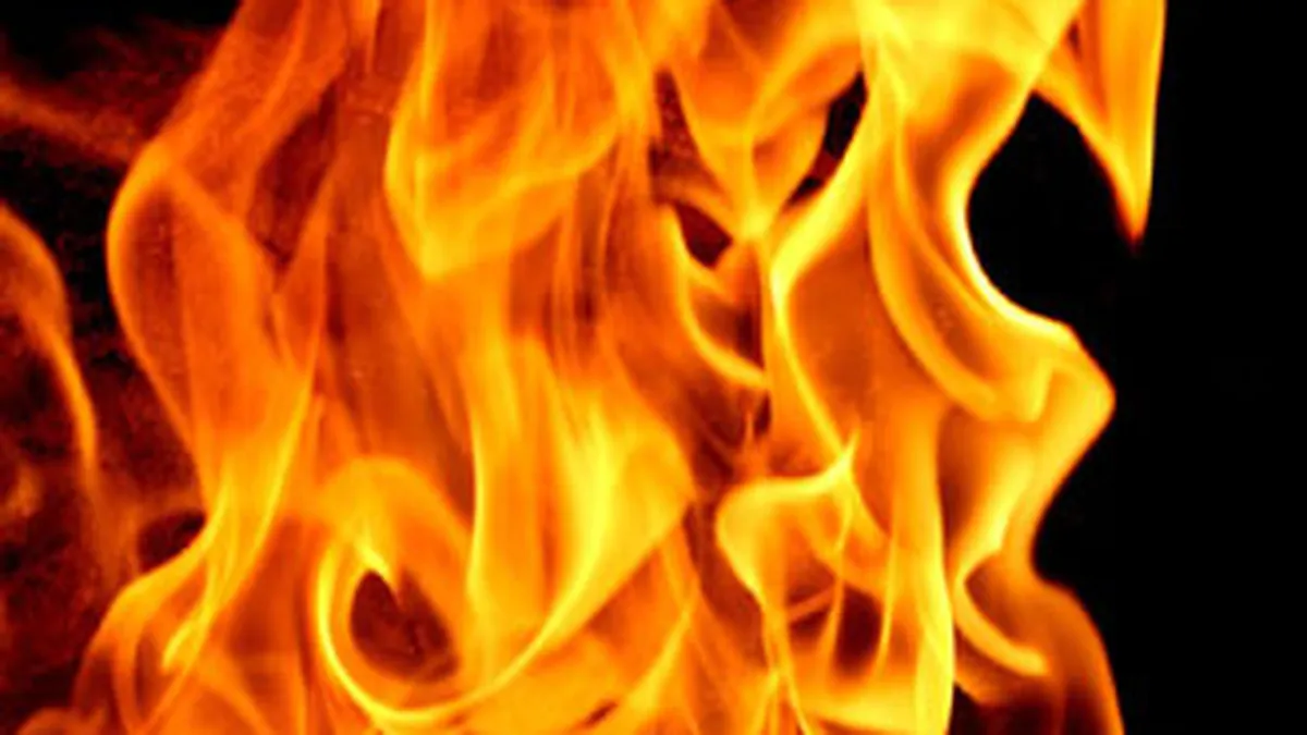 Incendiu puternic la o tipografie de la marginea Craiovei