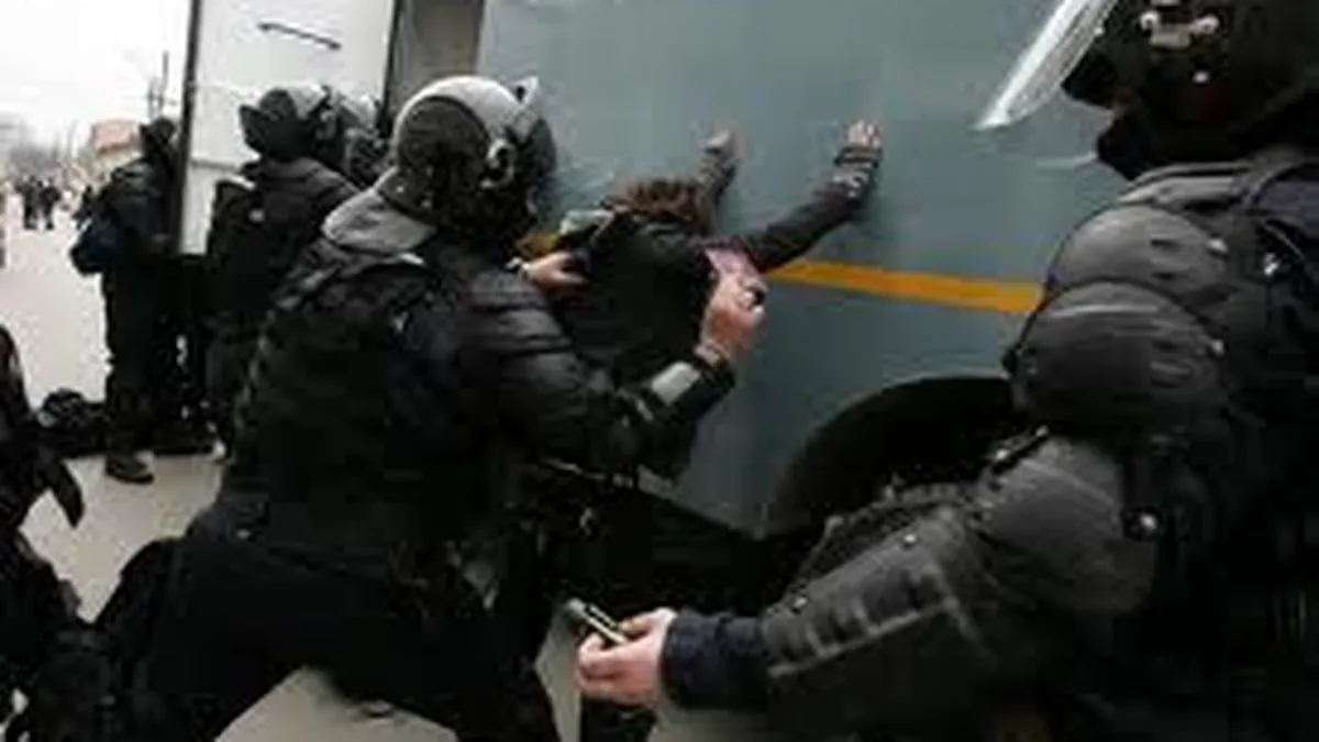 Infractori romani si libanezi, care au pagubit statul cu 30 mil. euro, arestati