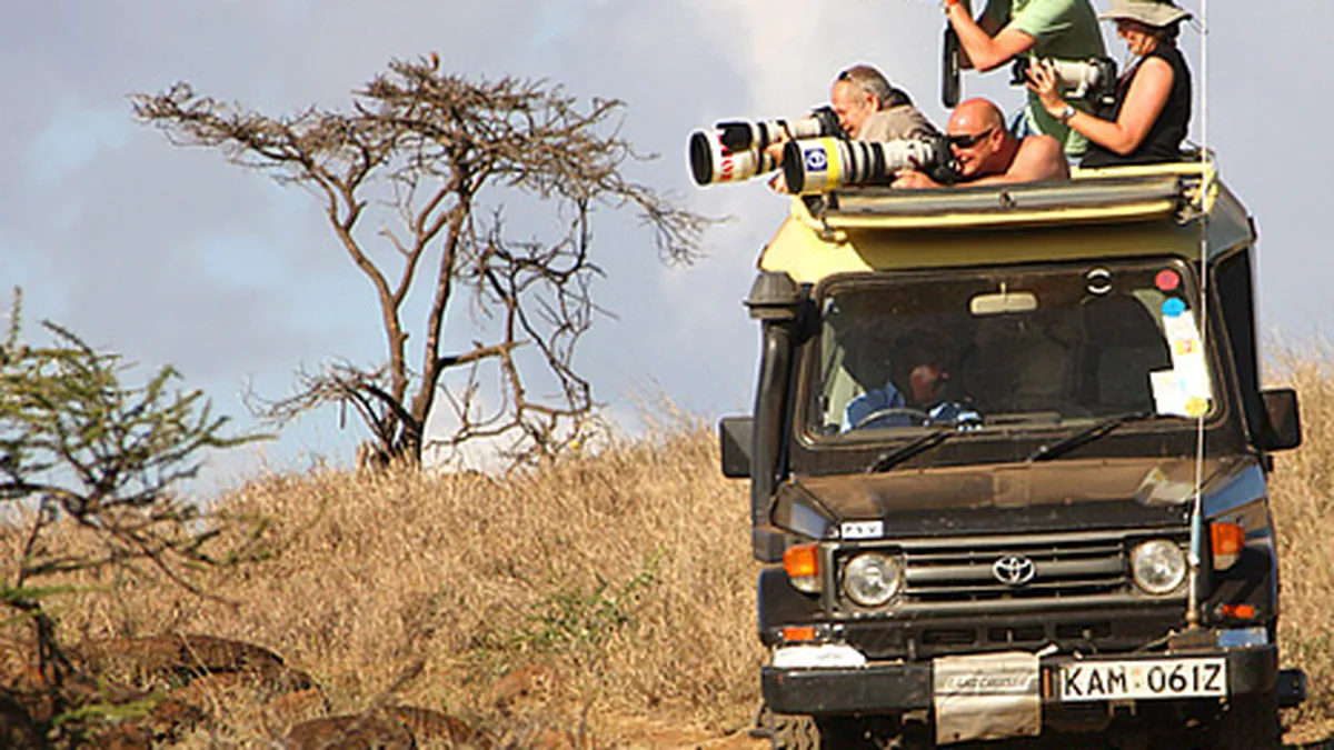 Cele mai inedite safariuri. Cat costa o evadare in mijlocul salbaticiei