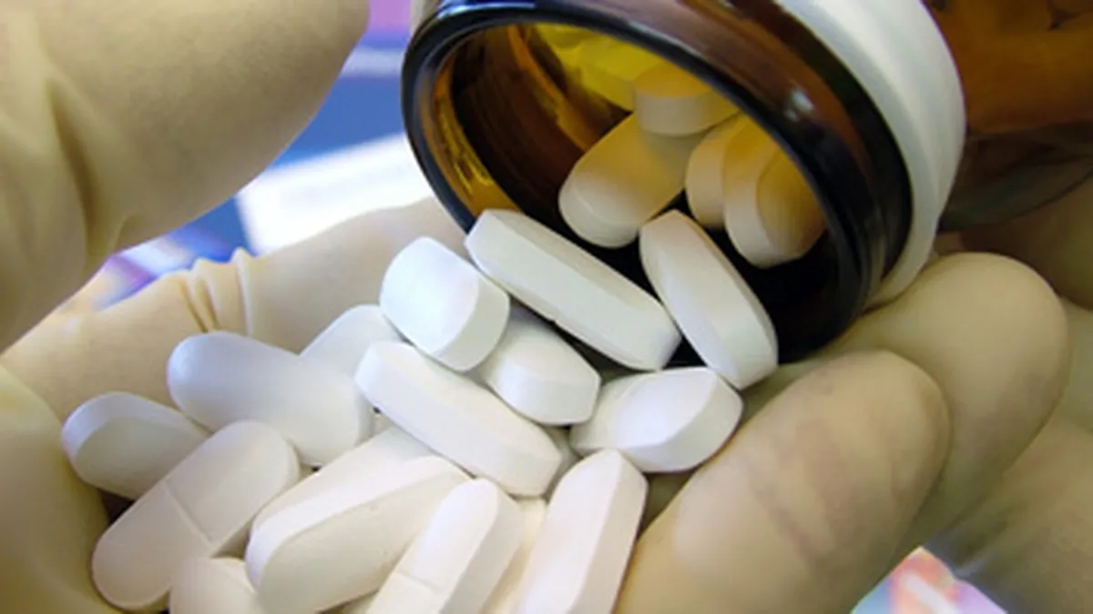 Producatorii de medicamente nu sunt de acord cu noua taxa clawback. Guvernul ignora propunerile lor