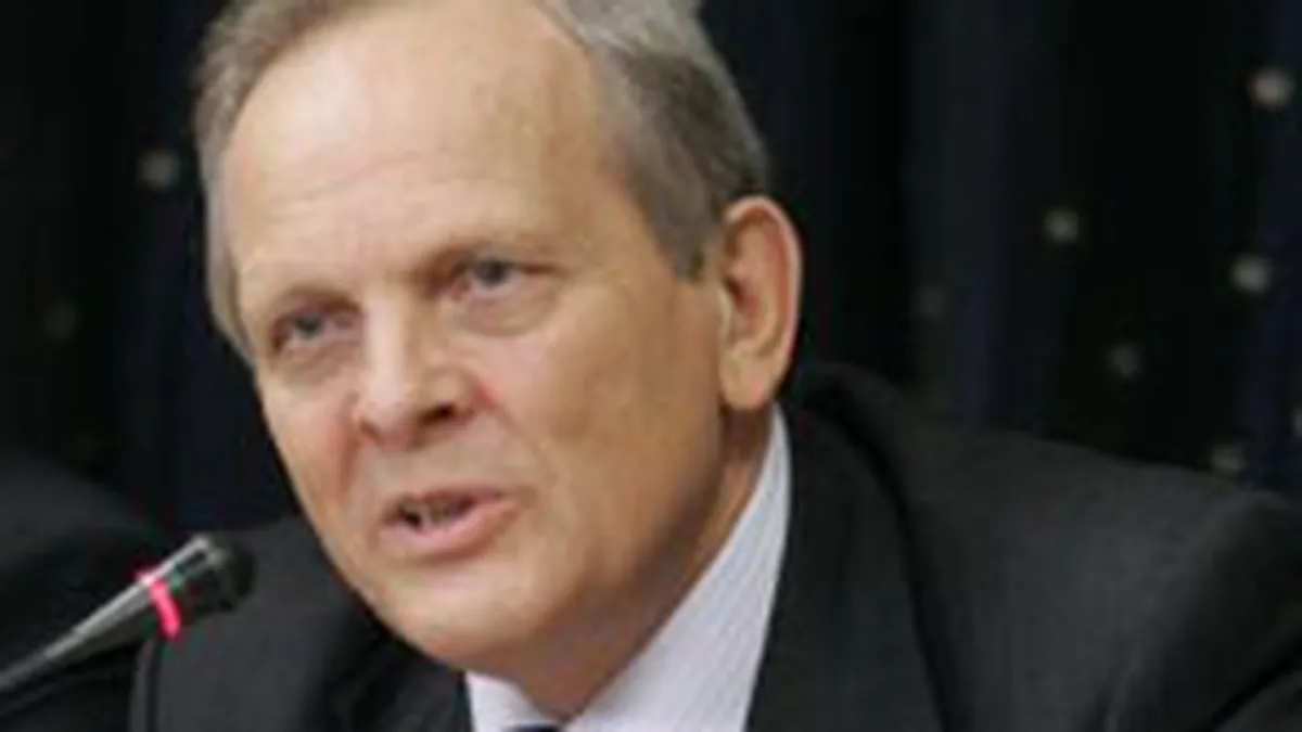 Stolojan: Nu exista nicio speranta de redresare economica