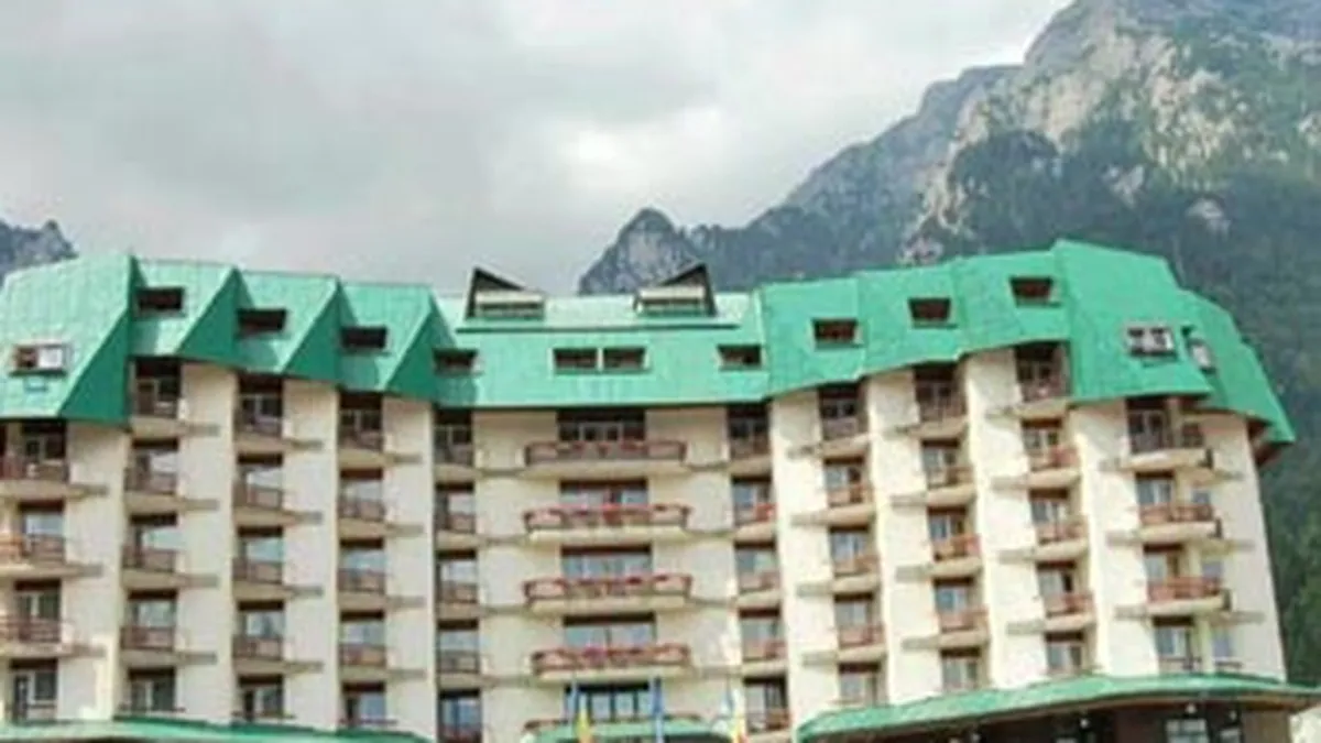 Sistemul de evidenta a turistilor va fi introdus abia la primavara