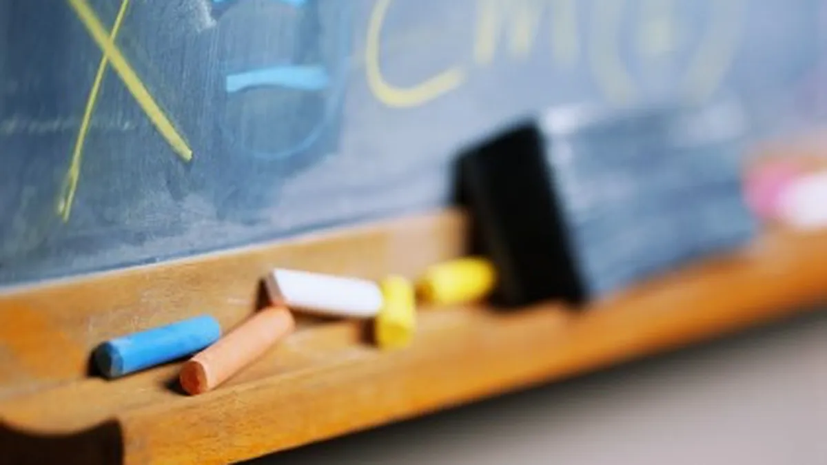 A sunat clopotelul! Noutati 2012-2013: Clasa pregatitoare si bacalaureatul profesional