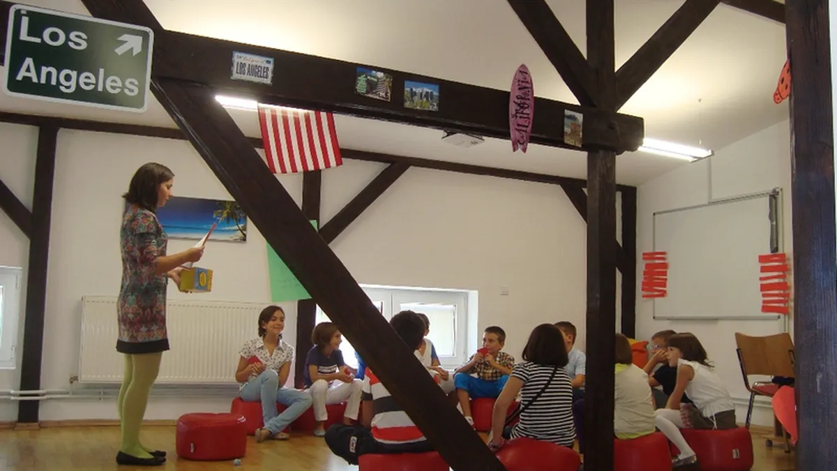 Shakespeare School s-a rebranduit dupa un deceniu de activitate