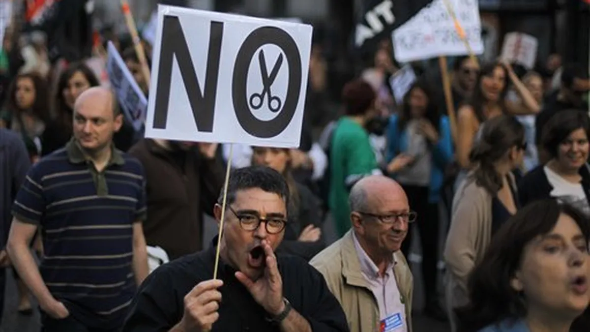 Mii de persoane au iesit in strada in Madrid si alte zeci de orase spaniole