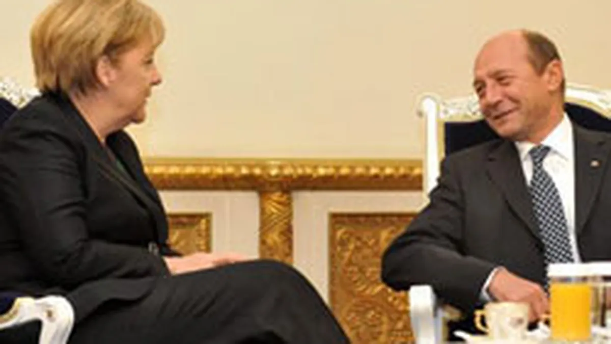 Basescu i-a multumit lui Merkel pentru sprijinul acordat institutiilor romane in aceasta vara