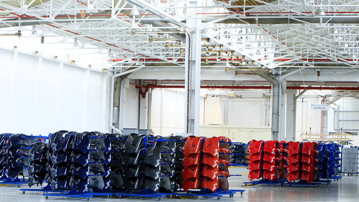 Magna a deschis o unitate la Craiova, unde va produce componente pentru Ford B-Max