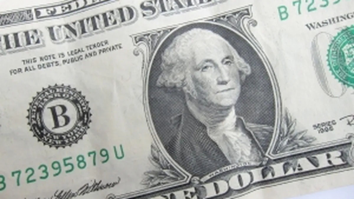 Uraganul Sandy a apreciat dolarul