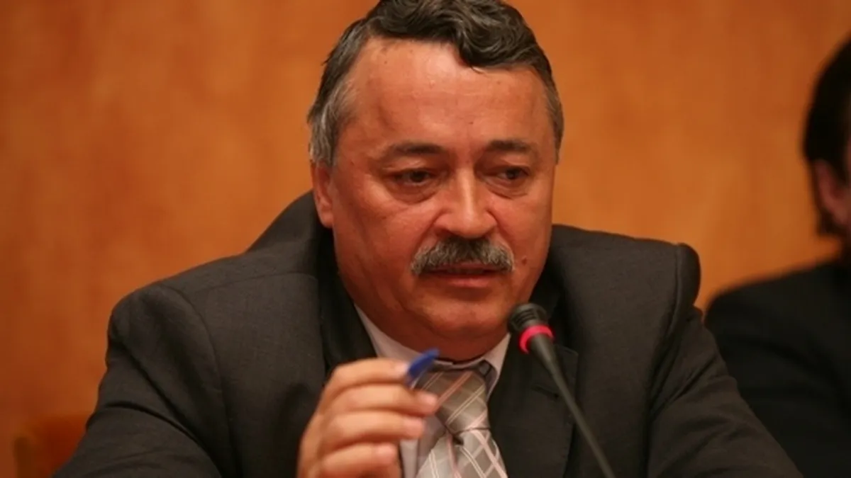 Frauda bancara: Aurel Saramet si alti 3 angajati din Ministerul Economiei vor fi suspendati din functie