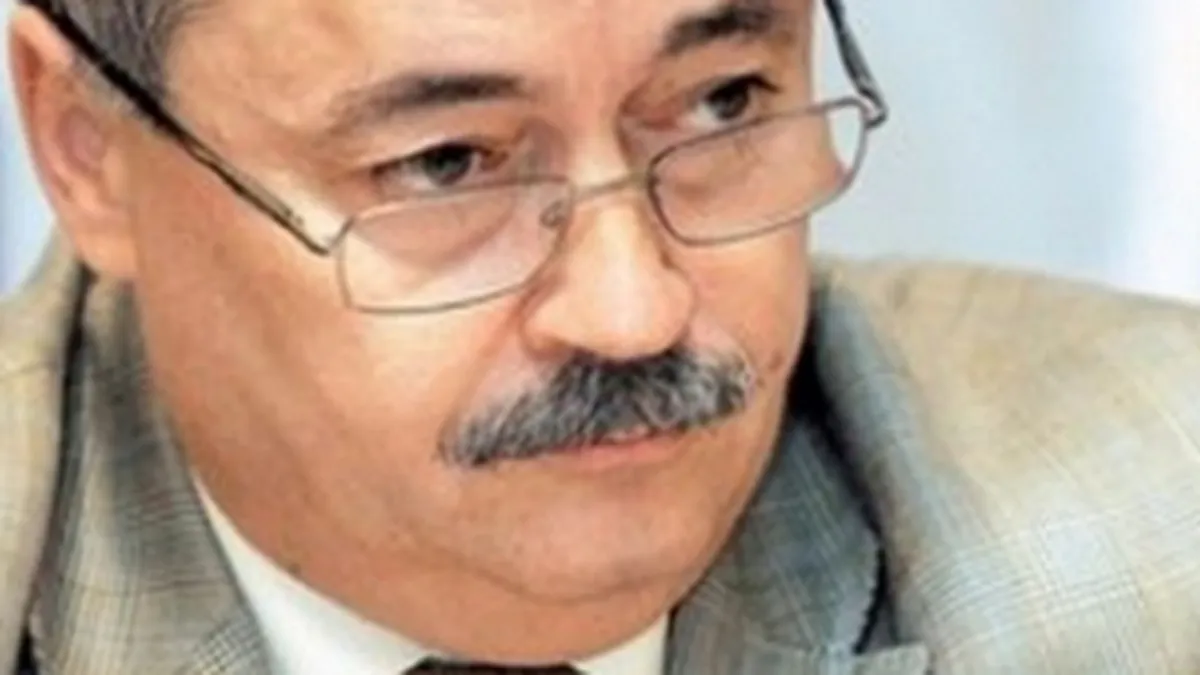 Dosarul fraudelor bancare. Saramet catre gen. Diaconescu: Tovarase general, sa traiti!