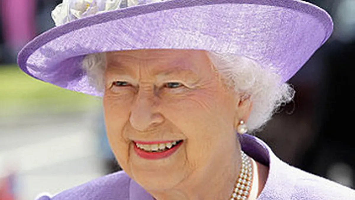 Regina Marii Britanii va adauga o tableta Samsung la Colectia Regala