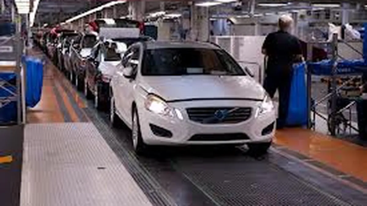 Volvo vrea sa lanseze masina care se conduce singura