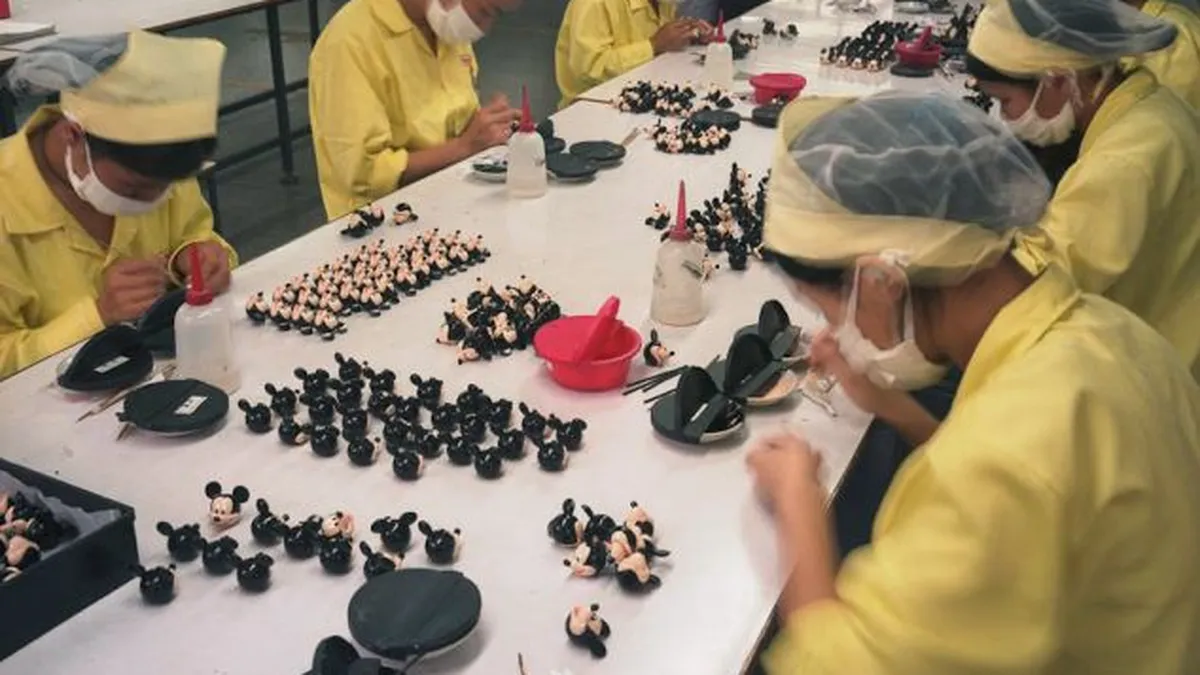 75% din jucariile lumii sunt produse in China. In ce conditii lucreaza muncitorii (Foto)