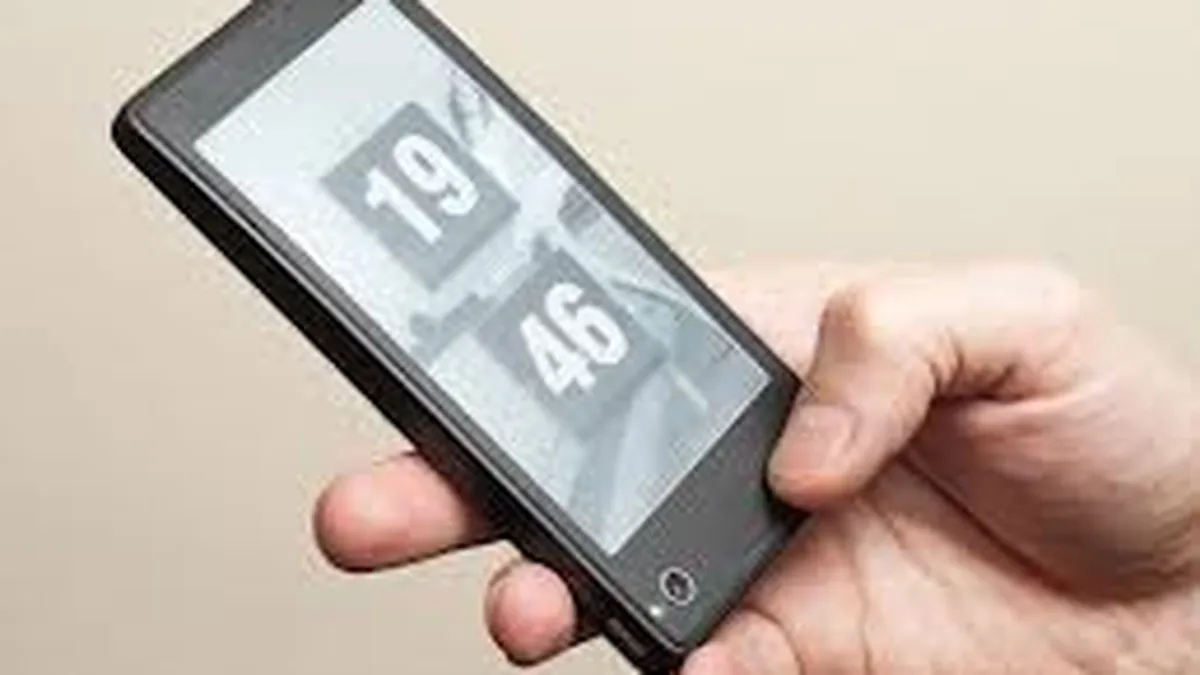 Cele mai de succes inventii rusesti: Telefonul care ameninta celebritatea Kalasnikovul-ului